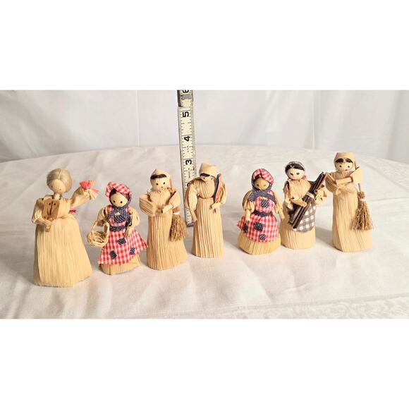 Lot of 7 Vintage Mini Corn Husk Dolls 3" Tall - Picture 1 of 8